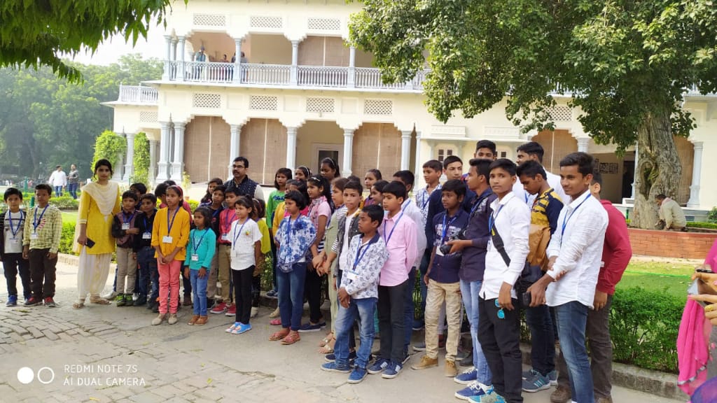 Gokul Acedamy Jaunpur School Tour